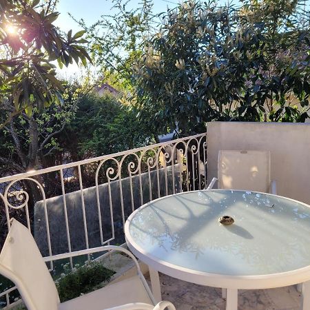 Joli T2, Terrasse Et Jardin, Ideal Pour Familles, A 15 Min De L'Aeroport Roissy Cdg Tremblay-en-France Екстер'єр фото