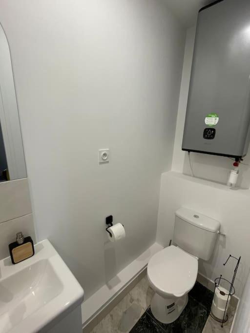 Joli T2, Terrasse Et Jardin, Ideal Pour Familles, A 15 Min De L'Aeroport Roissy Cdg Tremblay-en-France Екстер'єр фото