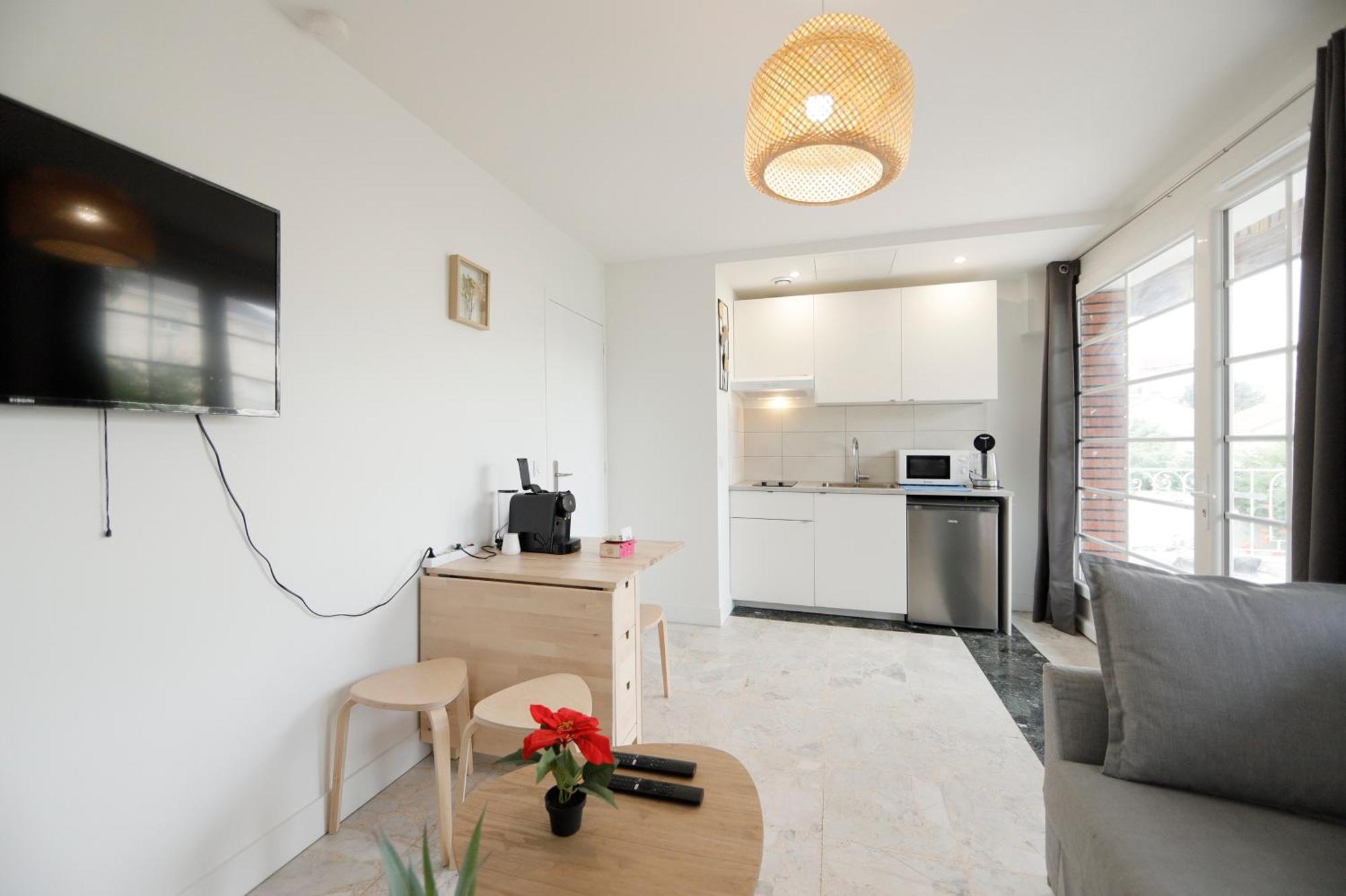 Joli T2, Terrasse Et Jardin, Ideal Pour Familles, A 15 Min De L'Aeroport Roissy Cdg Tremblay-en-France Екстер'єр фото