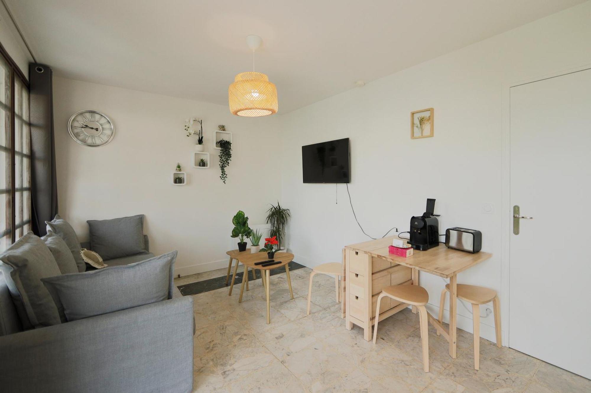 Joli T2, Terrasse Et Jardin, Ideal Pour Familles, A 15 Min De L'Aeroport Roissy Cdg Tremblay-en-France Екстер'єр фото